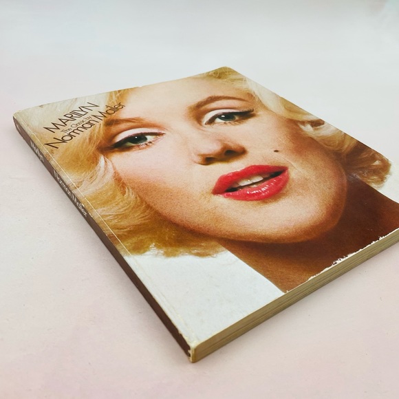 Vintage Marilyn Monroe Book - Picture 2 of 7